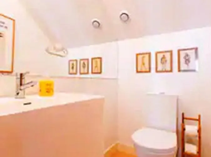 Comfortable And Bright - Apartman *