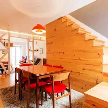 Comfortable And Bright - Apartment